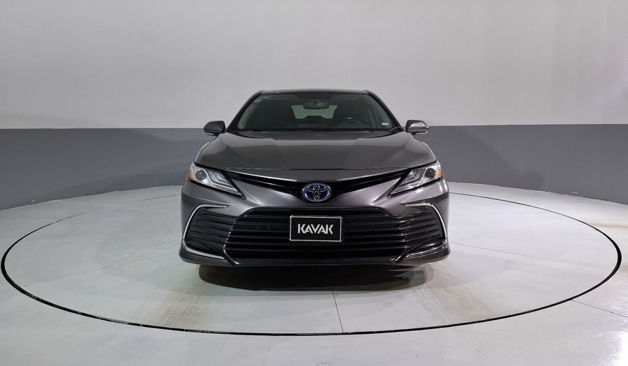 Toyota Camry 2.5 HEV XLE AUTO Sedan 2021