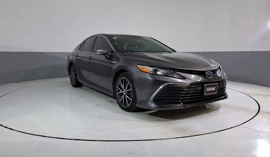 Toyota Camry 2.5 HEV XLE AUTO Sedan 2021