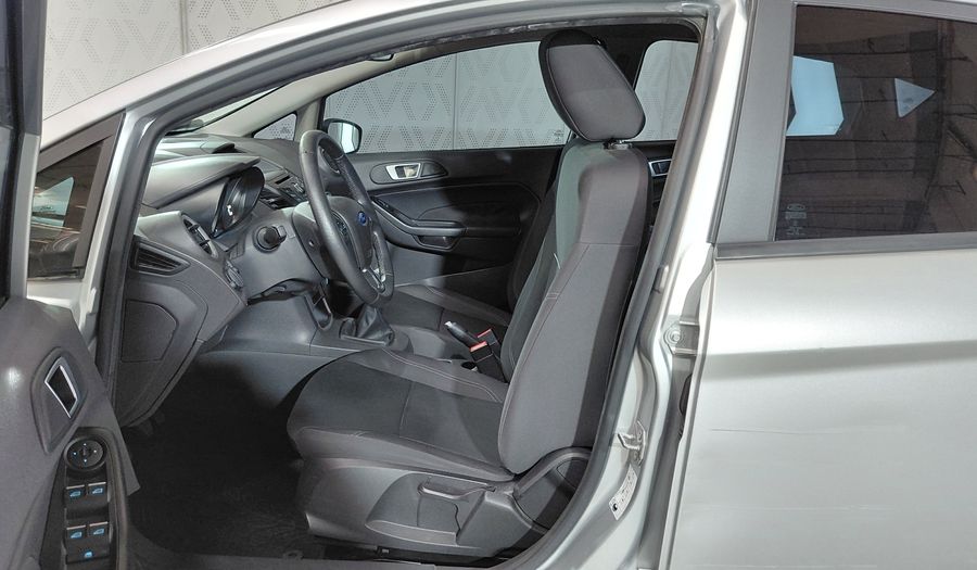 Ford Fiesta Kinetic Design 1.6 SE Hatchback 2016