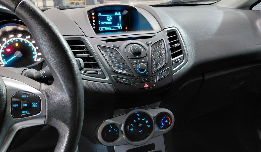 Ford Fiesta Kinetic Design 1.6 SE Hatchback 2016