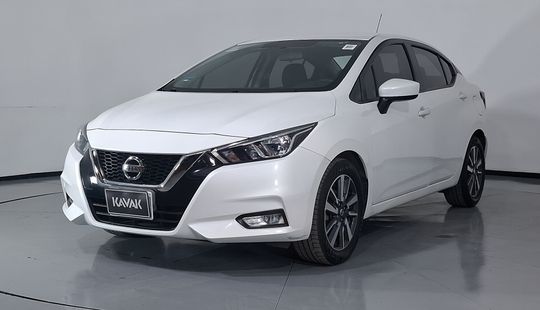 Nissan • Versa