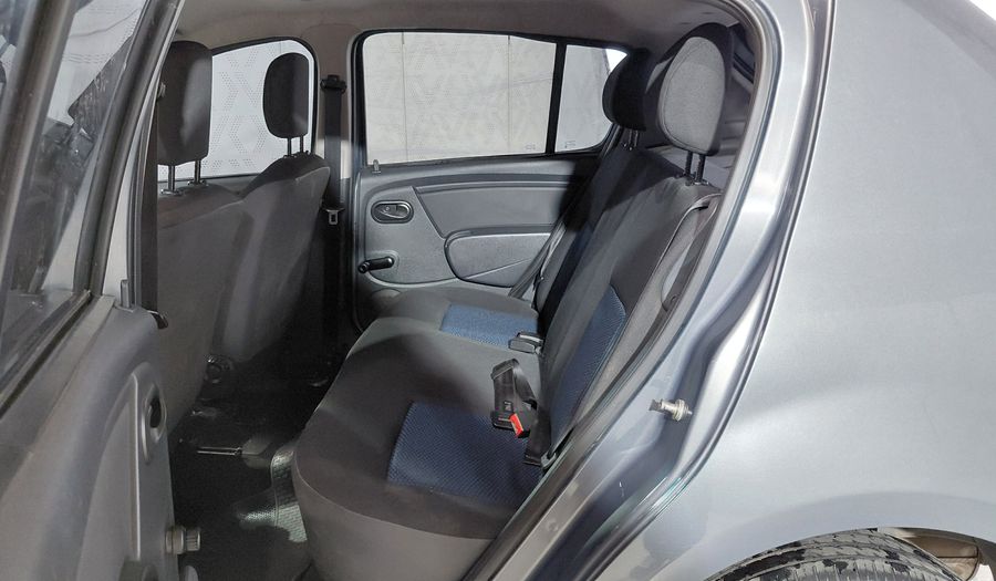 Renault Sandero 1.6 8V PACK Hatchback 2011