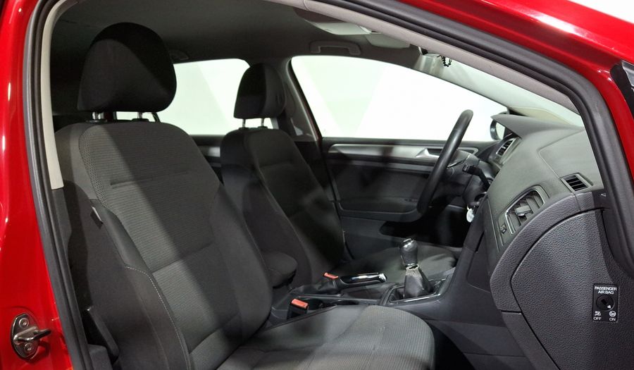 Volkswagen Golf 1.4 TRENDLINE MT Hatchback 2016