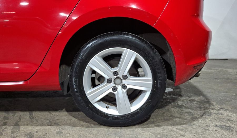 Volkswagen Golf 1.4 TRENDLINE MT Hatchback 2016