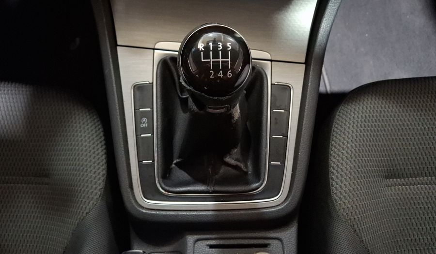 Volkswagen Golf 1.4 TRENDLINE MT Hatchback 2016