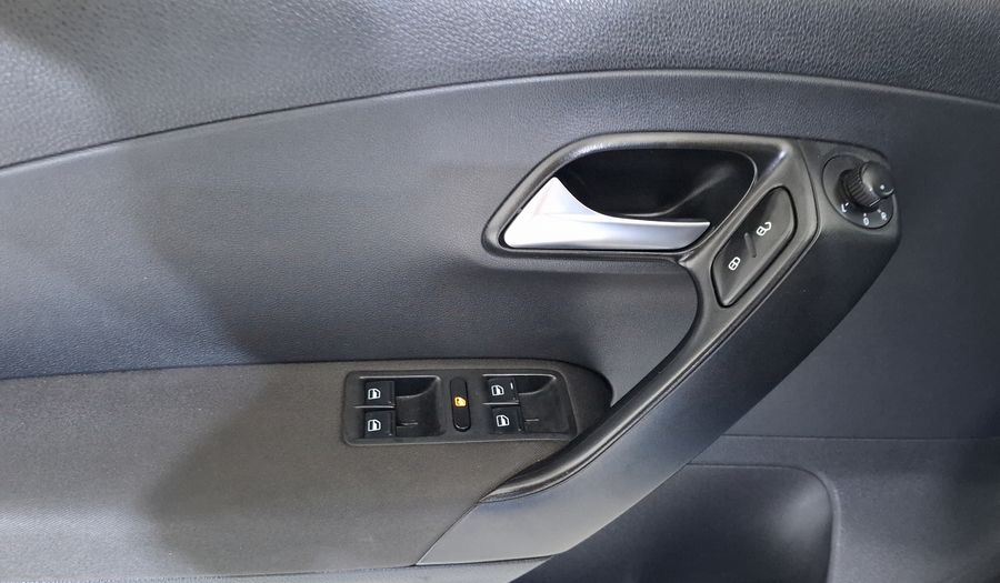 Volkswagen Polo 1.6 STD. Hatchback 2018