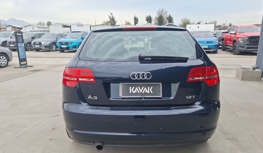 Audi A3 1.2 TFSI ATTRACTION SPORTBACK Hatchback 2013