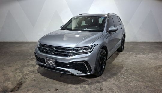Volkswagen • Tiguan