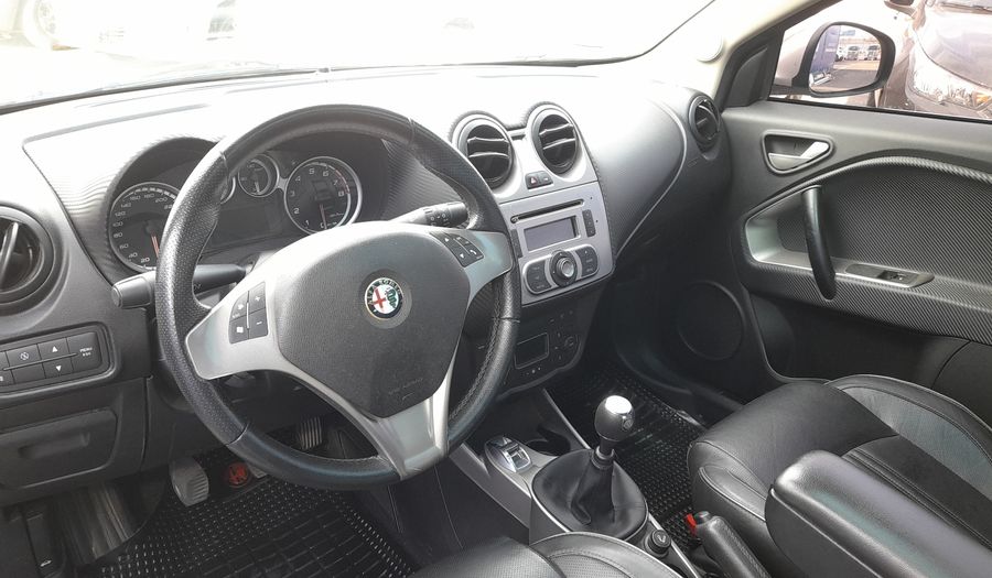 Alfa Romeo Mito 1.4T 135HP M.AIR S/S DISTINCTIVE TCT Hatchback 2013