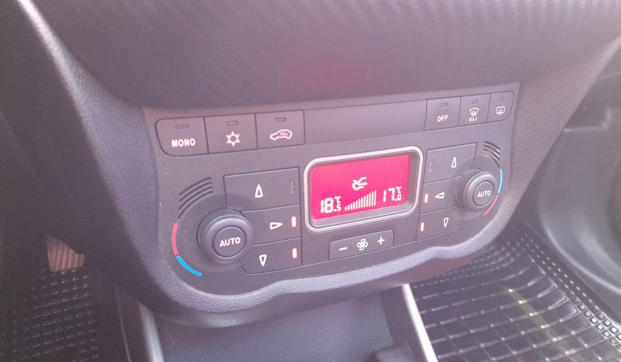 Alfa Romeo Mito 1.4T 135HP M.AIR S/S DISTINCTIVE TCT Hatchback 2013