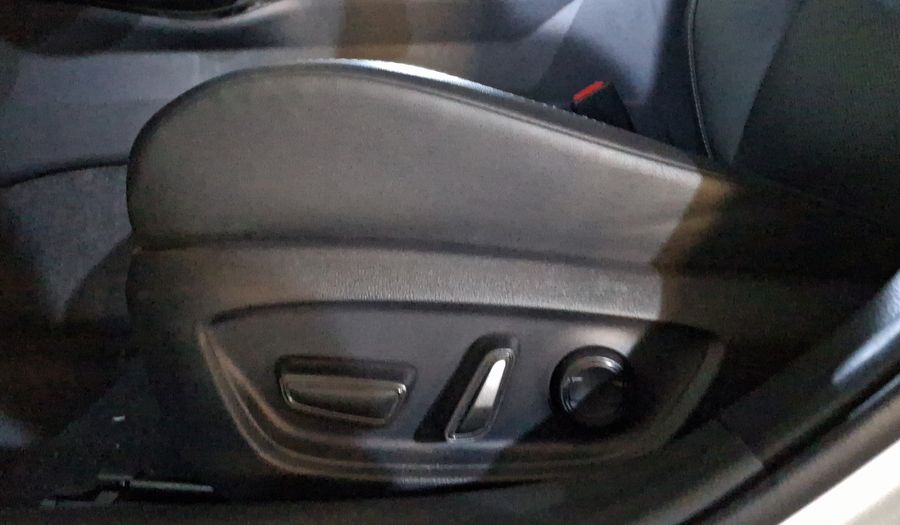 Toyota Prius 1.8 HEV PREMIUM AUTO Hatchback 2024