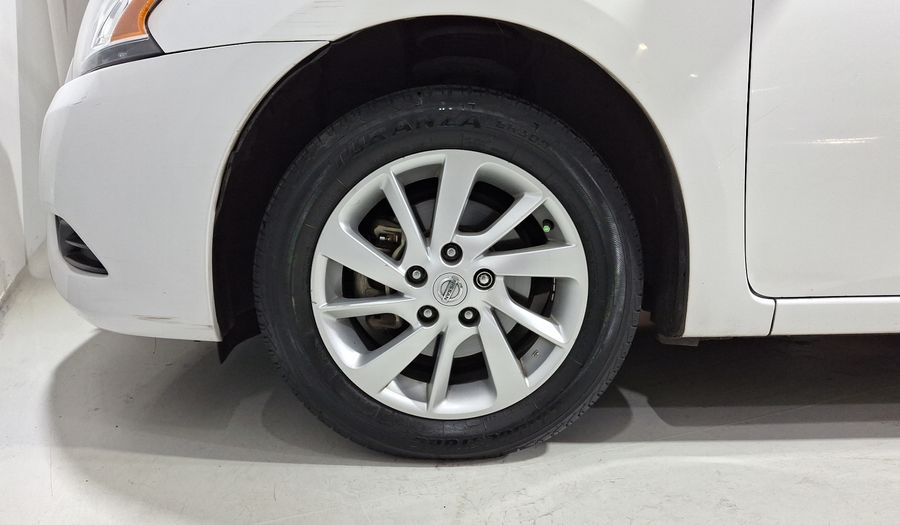 Nissan Sentra 1.8 ADVANCE MT Sedan 2015