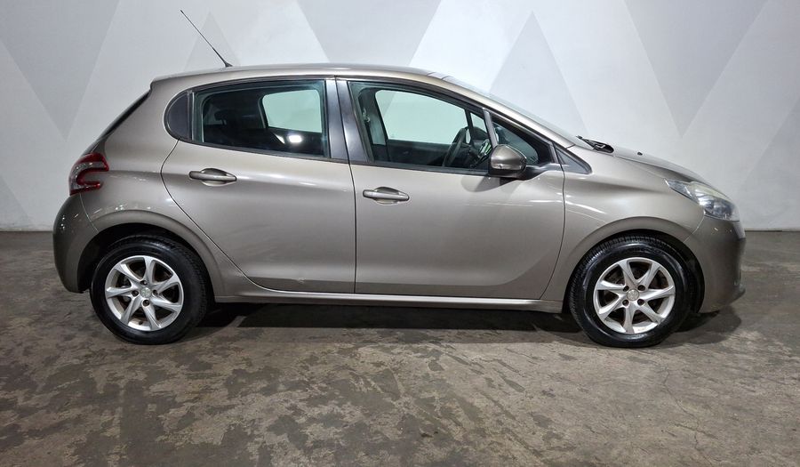 Peugeot 208 1.6 ALLURE AT Hatchback 2015