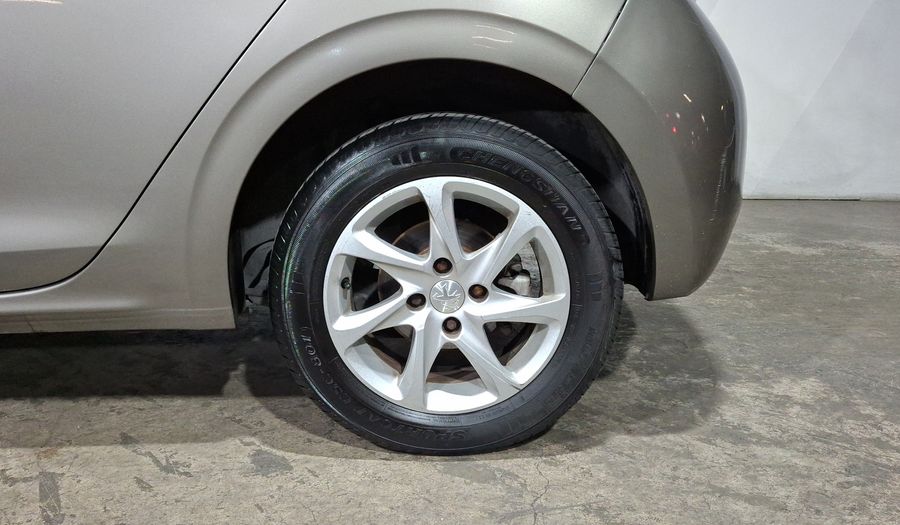 Peugeot 208 1.6 ALLURE AT Hatchback 2015