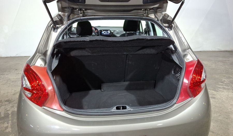 Peugeot 208 1.6 ALLURE AT Hatchback 2015