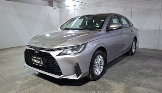 Toyota • Yaris