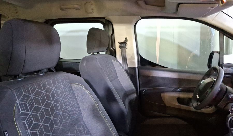 Peugeot Rifter 1.6 HDI ALLURE Minivan 2021