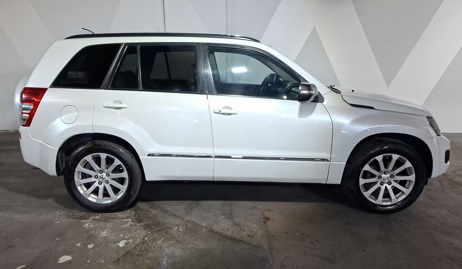 Suzuki Grand Vitara 2.4 L4 GLS AT 4WD Suv 2014