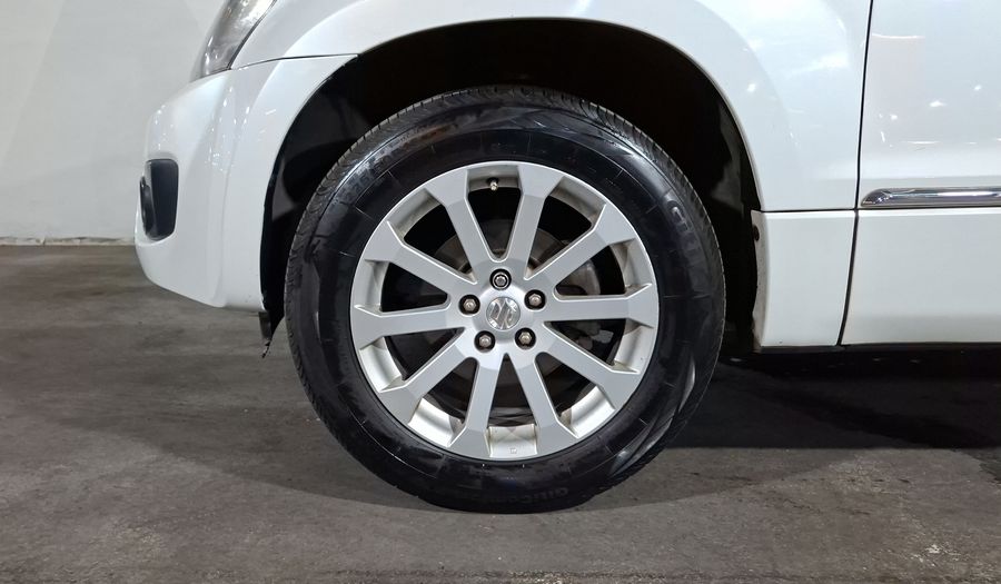 Suzuki Grand Vitara 2.4 L4 GLS AT 4WD Suv 2014