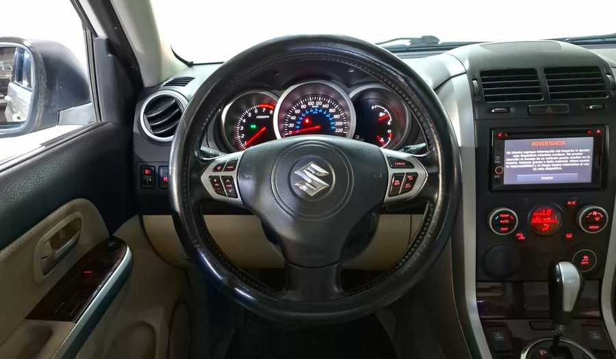 Suzuki Grand Vitara 2.4 L4 GLS AT 4WD Suv 2014