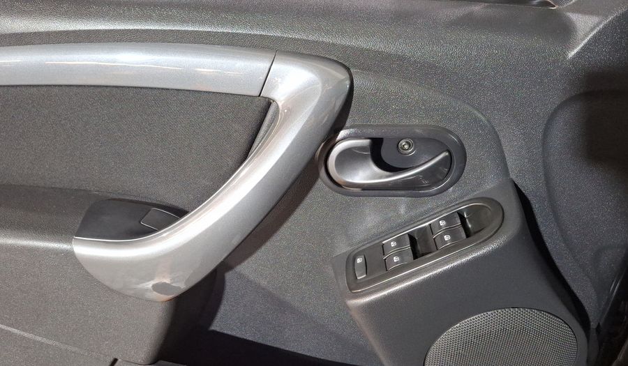 Renault Duster 2.0 DYNAMIQUE MEDIA NAV AT Suv 2015