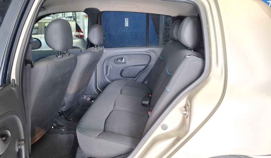 Renault Clio 1.1 DYNAMIQUE Hatchback 2014