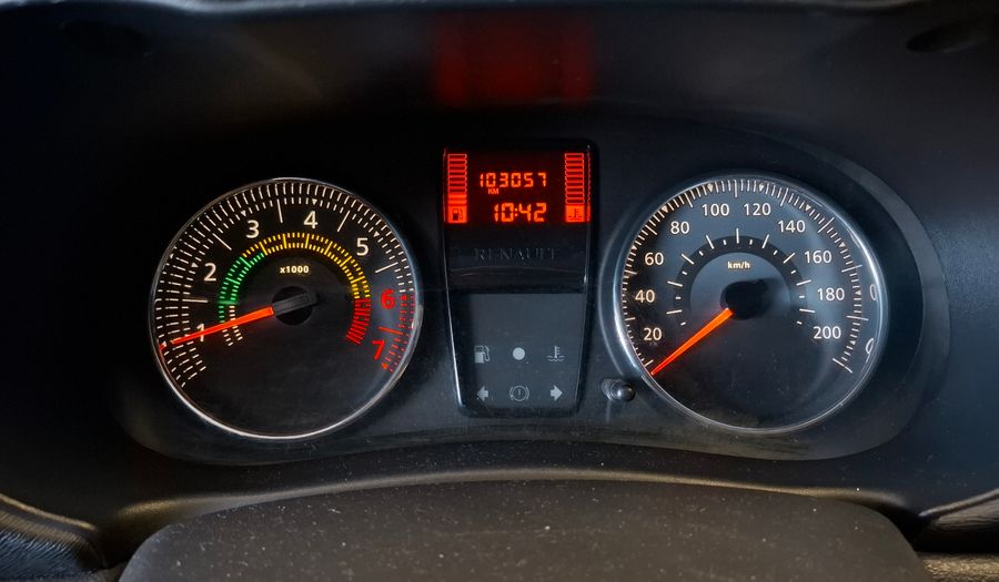 Renault Clio 1.1 DYNAMIQUE Hatchback 2014