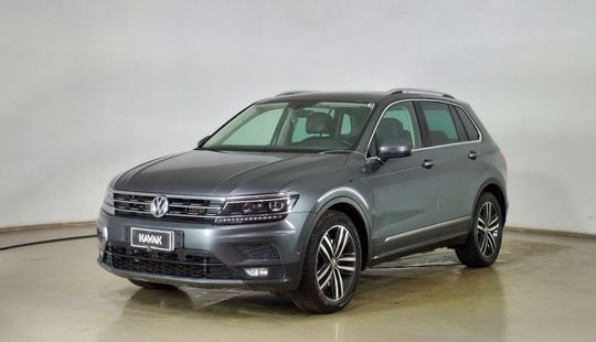 Volkswagen • Tiguan