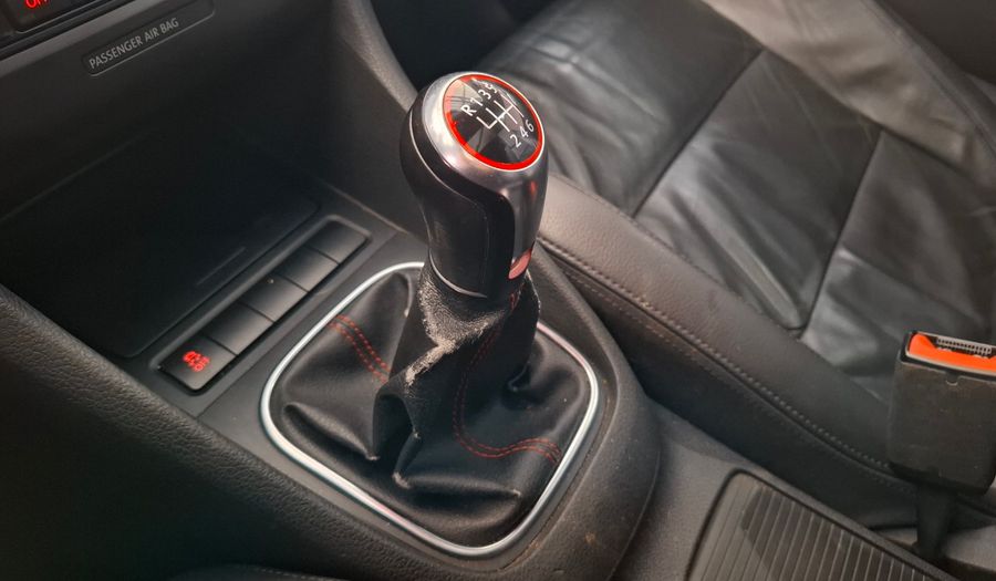 Volkswagen Golf 2.0 T GTI FSI Hatchback 2012