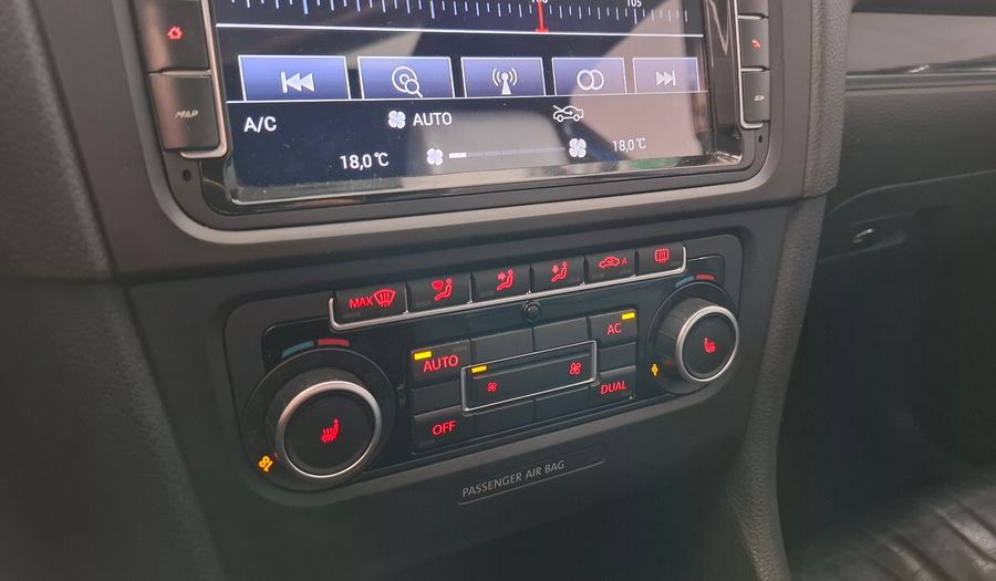 Volkswagen Golf 2.0 T GTI FSI Hatchback 2012