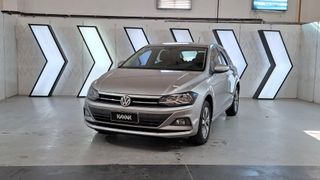 Volkswagen • Polo