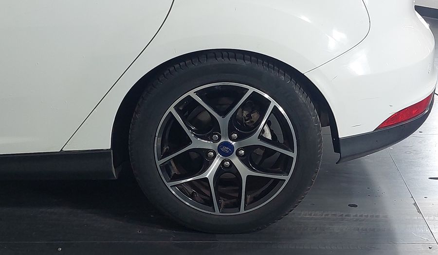 Ford Focus 2.0 TITANIUM AT Hatchback 2016