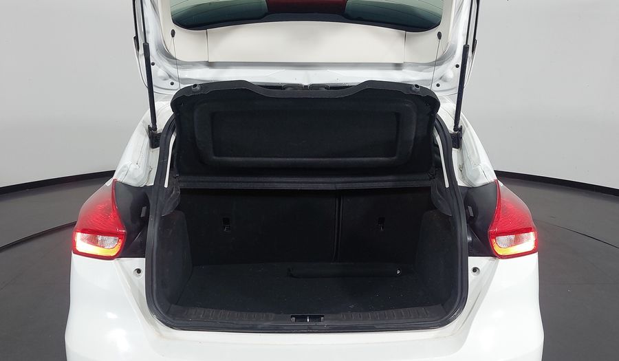 Ford Focus 2.0 TITANIUM AT Hatchback 2016