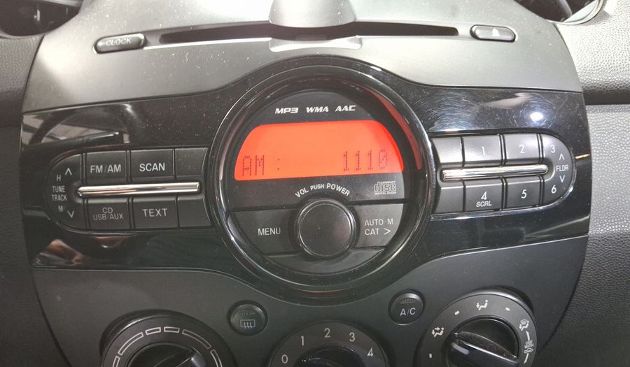 Mazda 2 1.5 TOURING TA Hatchback 2013