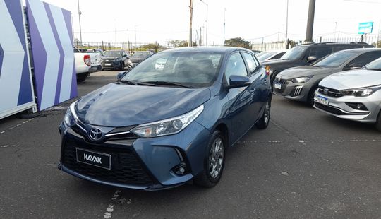 Toyota • Yaris