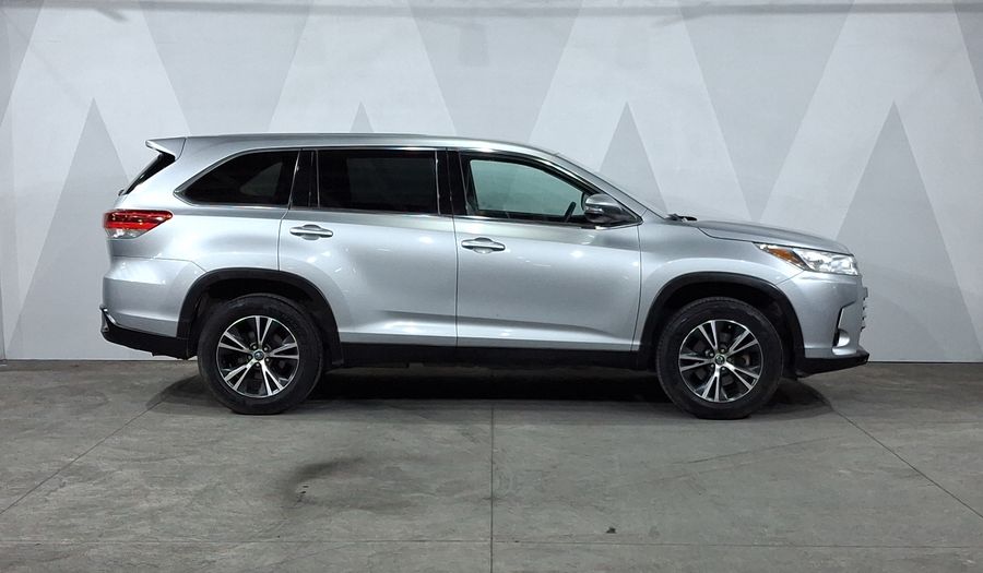 Toyota Highlander 3.5 LE AUTO Suv 2019