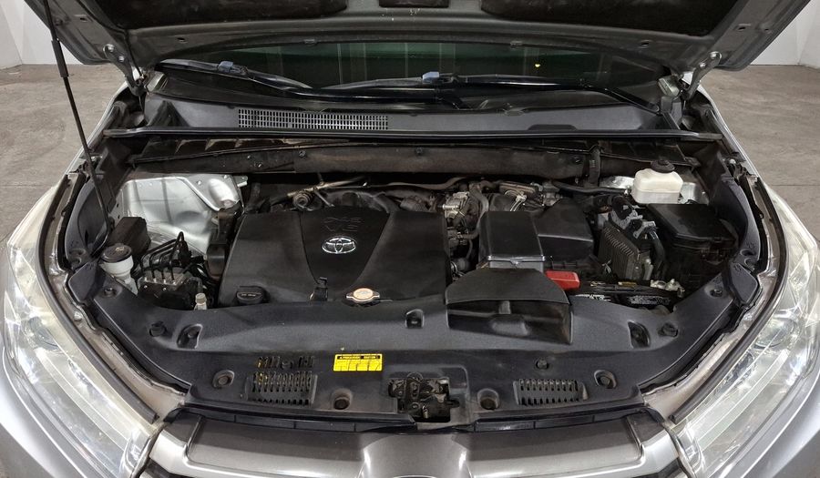 Toyota Highlander 3.5 LE AUTO Suv 2019
