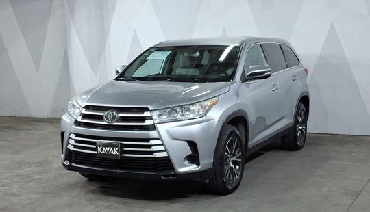 Toyota • Highlander