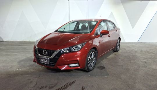 Nissan • Versa