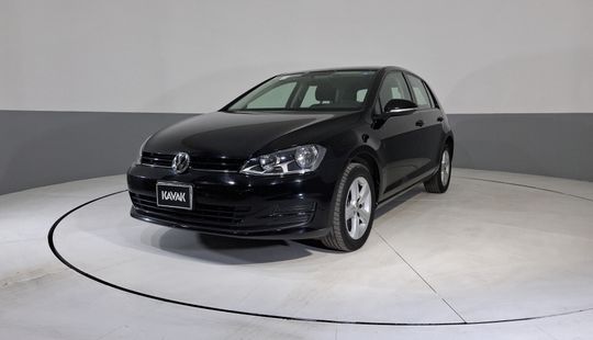 Volkswagen • Golf