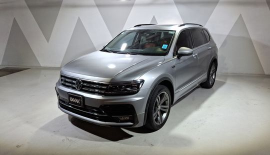 Volkswagen • Tiguan