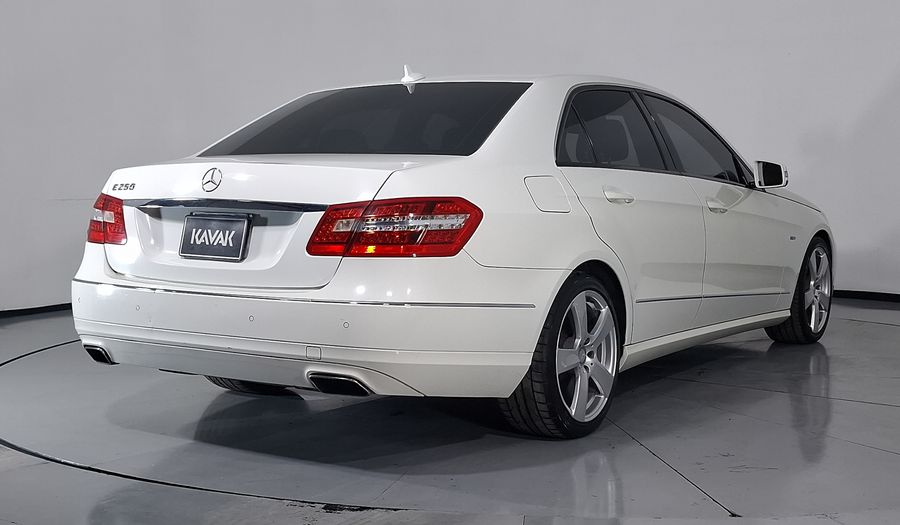 Mercedes Benz Clase E 1.8 250 CGI AVANTGARDE AT Sedan 2012