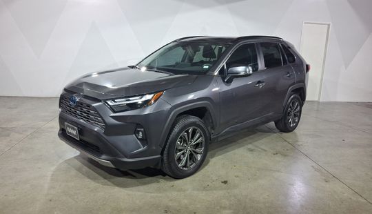 Toyota • RAV4