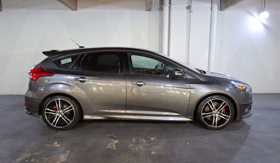 Ford Focus 2.0 ST TM Hatchback 2015