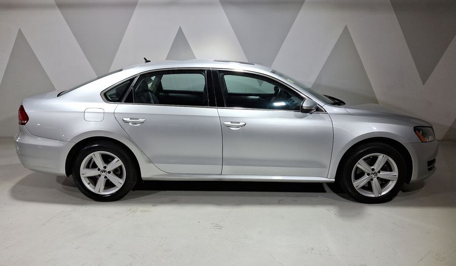 Volkswagen Passat 2.5 SPORTLINE TIPTRONIC Sedan 2012