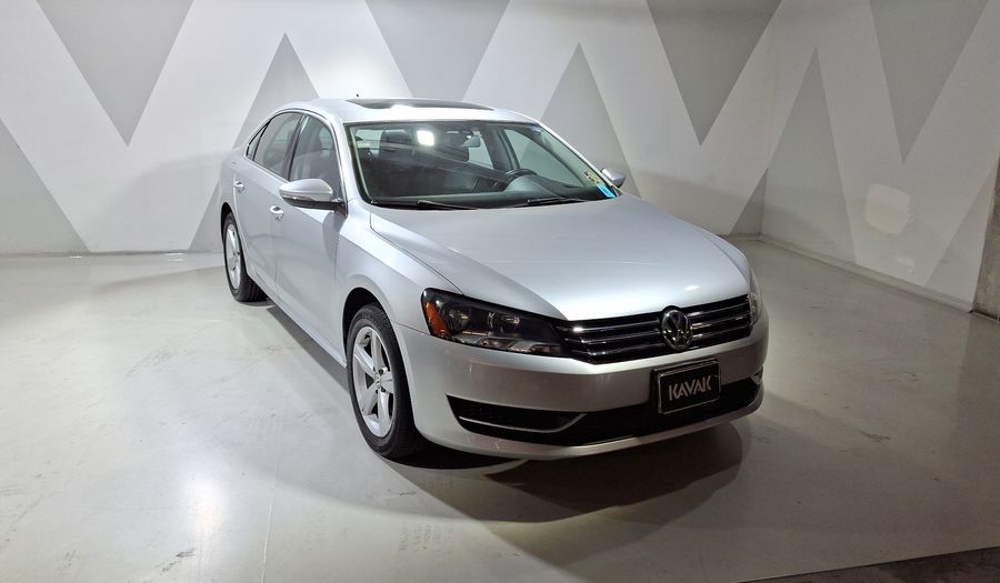 Volkswagen Passat 2.5 SPORTLINE TIPTRONIC Sedan 2012