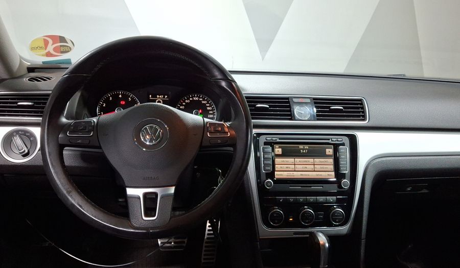 Volkswagen Passat 2.5 SPORTLINE TIPTRONIC Sedan 2012