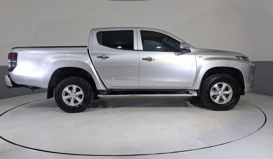 Mitsubishi L200 2.4 GLX DIESEL 4WD Pickup 2021