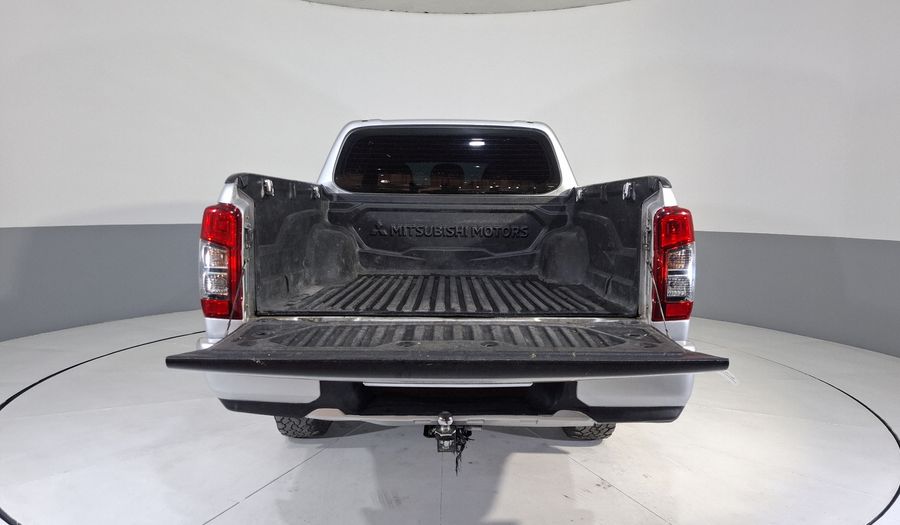 Mitsubishi L200 2.4 GLX DIESEL 4WD Pickup 2021