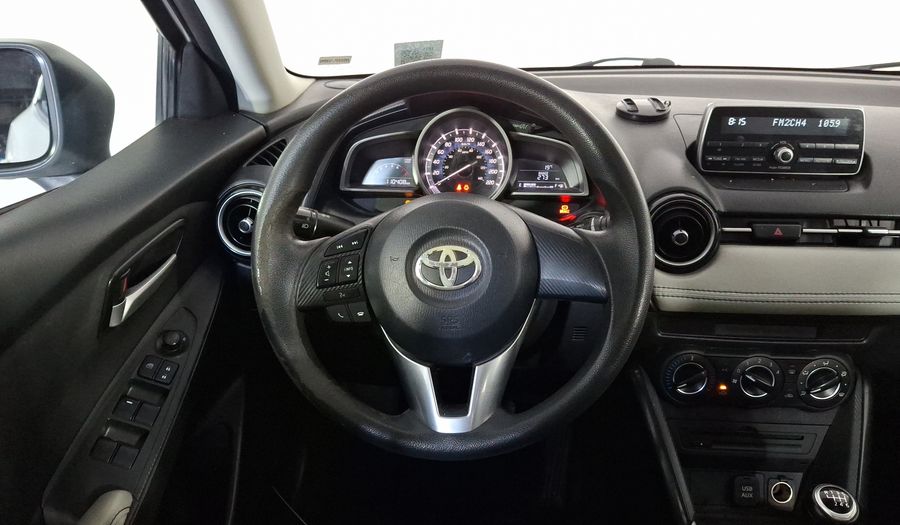 Toyota Yaris 1.5 R MID MT Sedan 2016